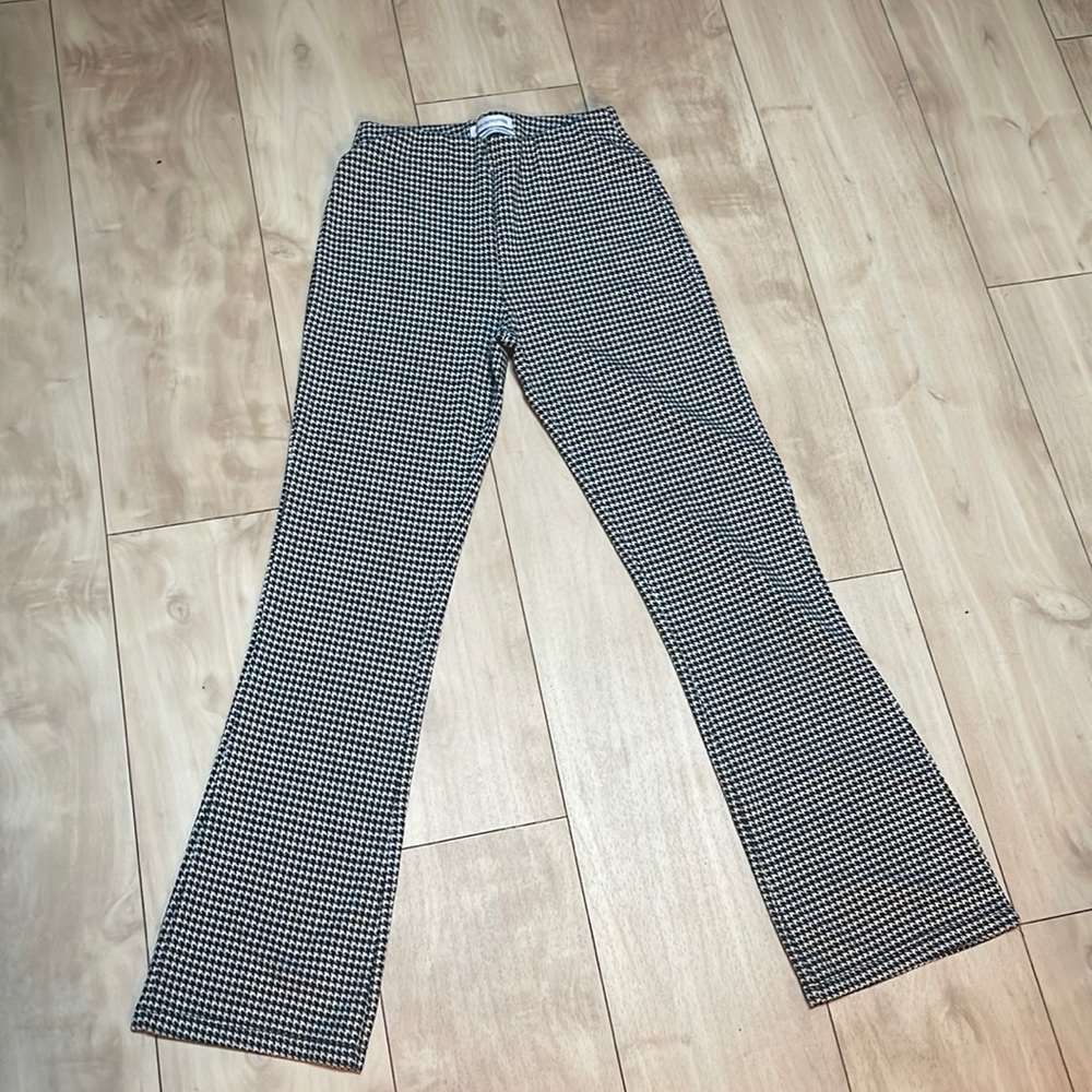 Urban Outfitter Pull on trousers Checkers Hounds tooth? Black/white flare XS